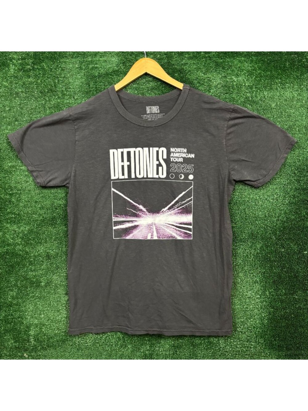 Deftones North American Tour Nu Metal Band T-Shirt Size Large